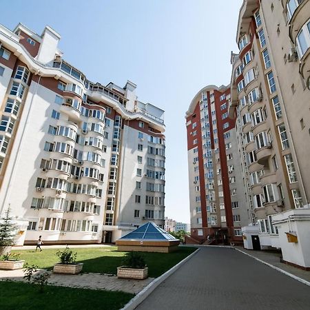 Luxrent Lägenhet Chişinau Exteriör bild