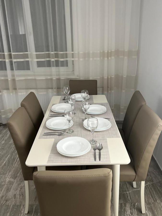 Luxrent Lägenhet Chişinau Exteriör bild